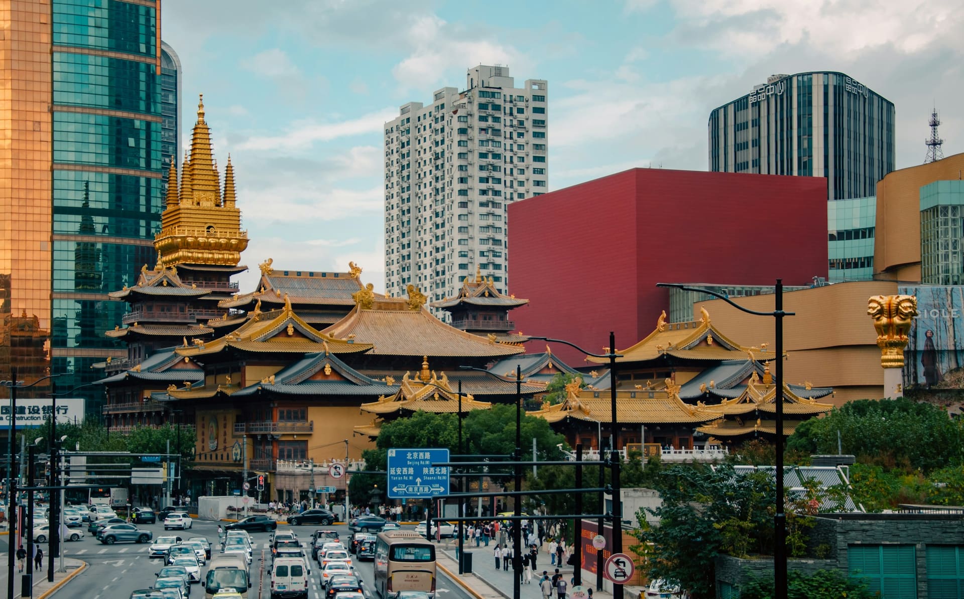 Traditional vs Modern Shanghai